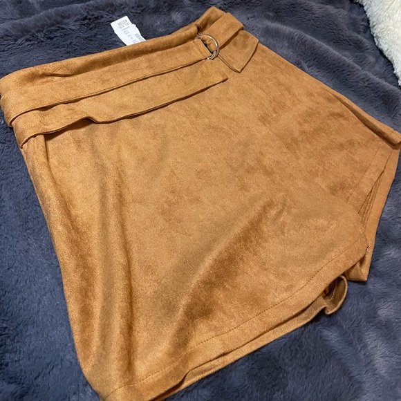 Skort - Picture 1 of 3